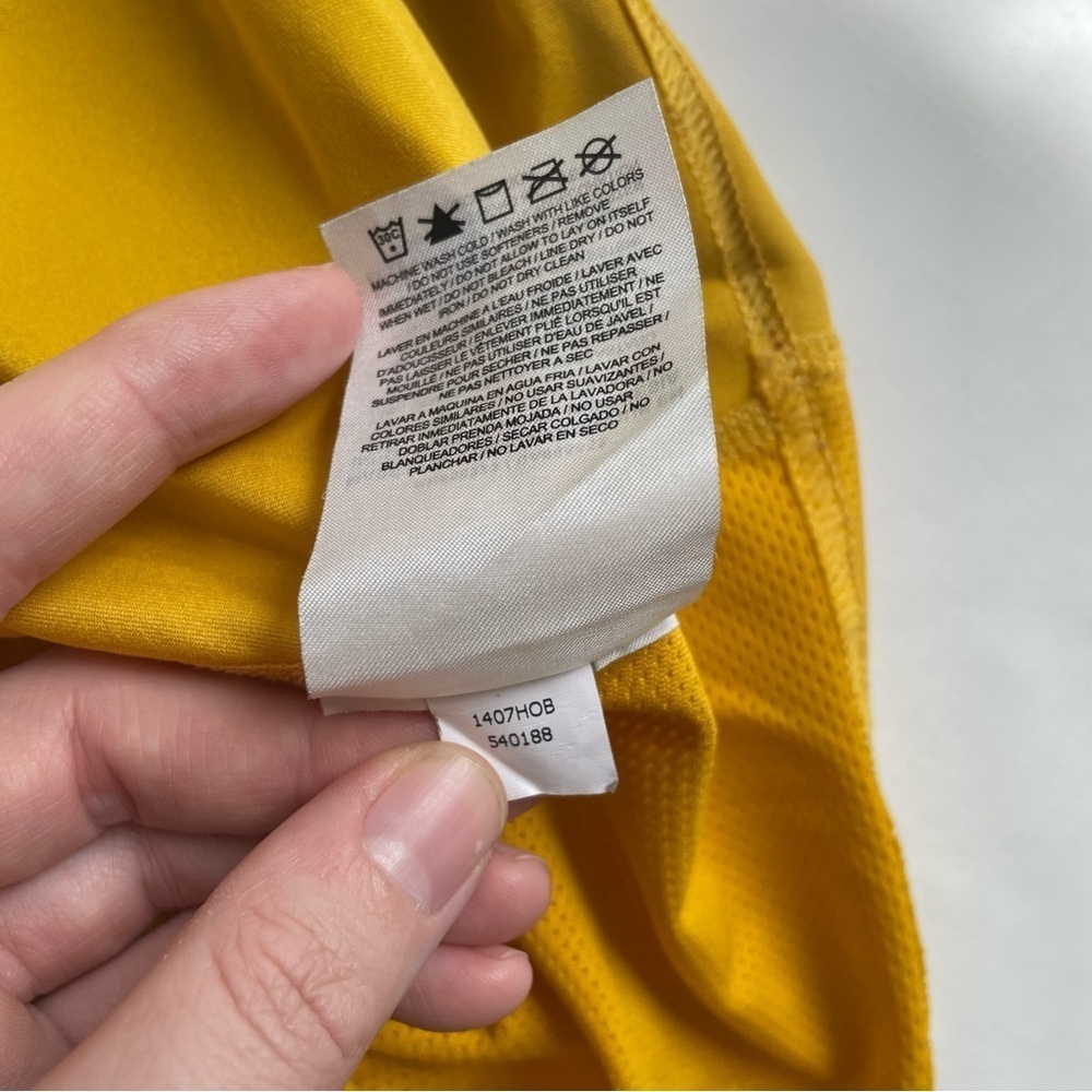 Air Jordan Men’s Dri-Fit Long Sleeve Vented Athletic Top Shirt Size XXL Yellow - Picture 11 of 11